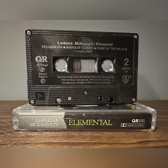 Loreena McKennitt - 2 Cassette Lot - 1994 vintage - Picture 2 of 4